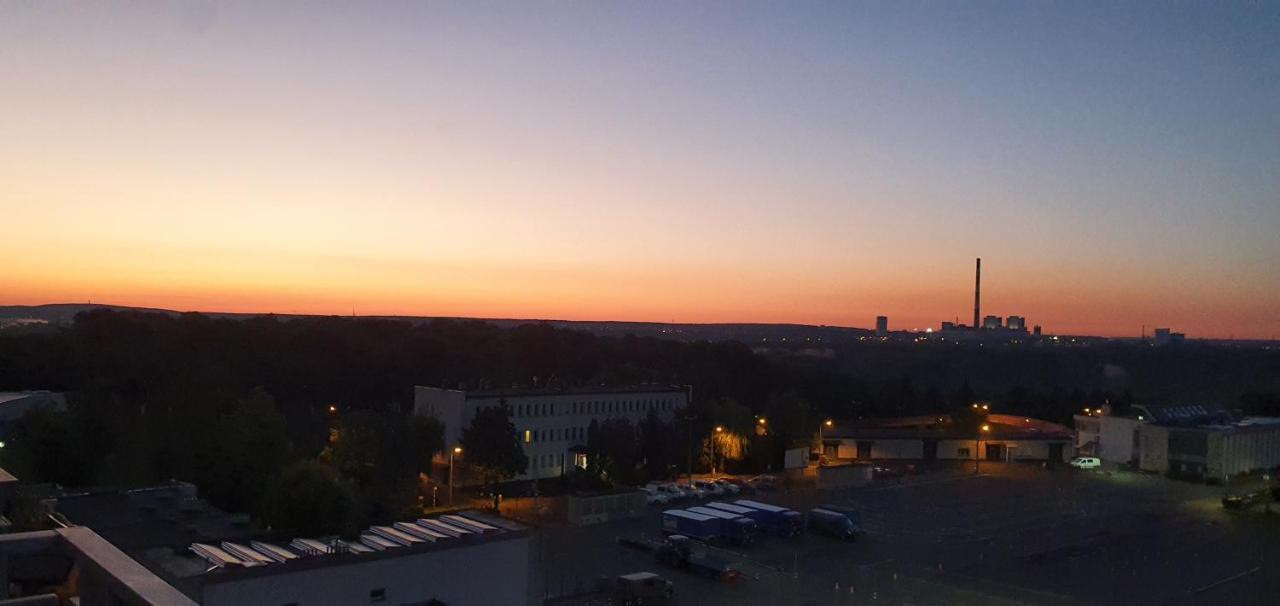 Apartament Sunrise Poznan - Self Check-In 24H المظهر الخارجي الصورة